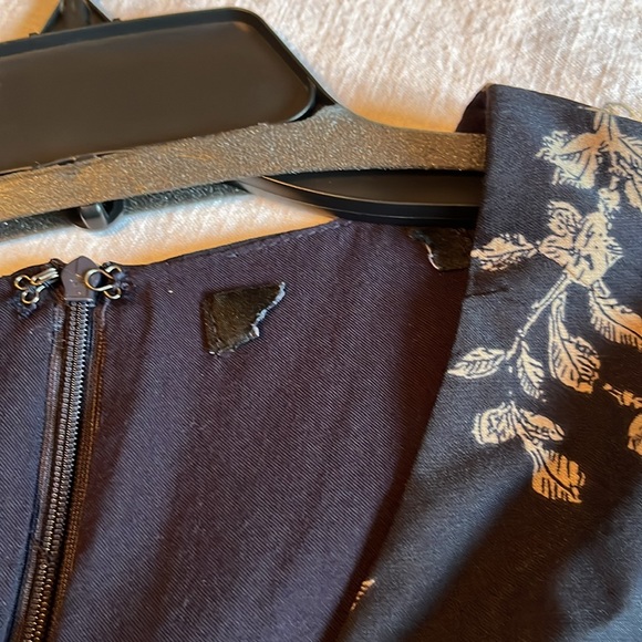 Strut & Bolt Off Shoulder Dress Missing Tag - size XS/S Petite - Picture 7 of 7